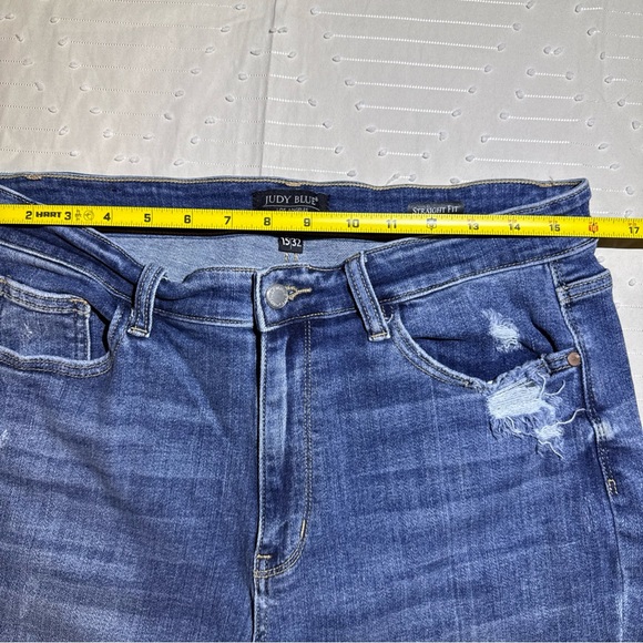 Judy Blue Distressed Straight Jeans Size 15/32 Raw Hem Stretch Denim - Picture 5 of 7